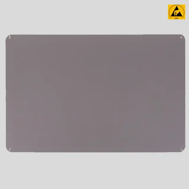 Tapis de table ESD en caoutchouc 900 × 610 mm avec 4 plots de 10 mm (gris)